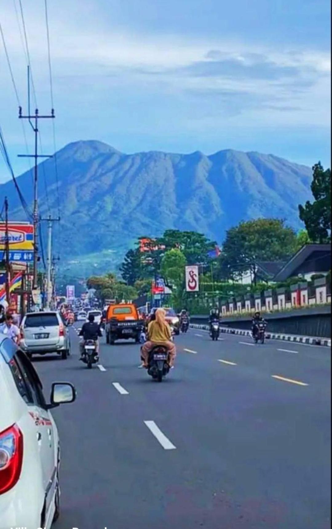 Villa Bravira Cisarua Buitenkant foto